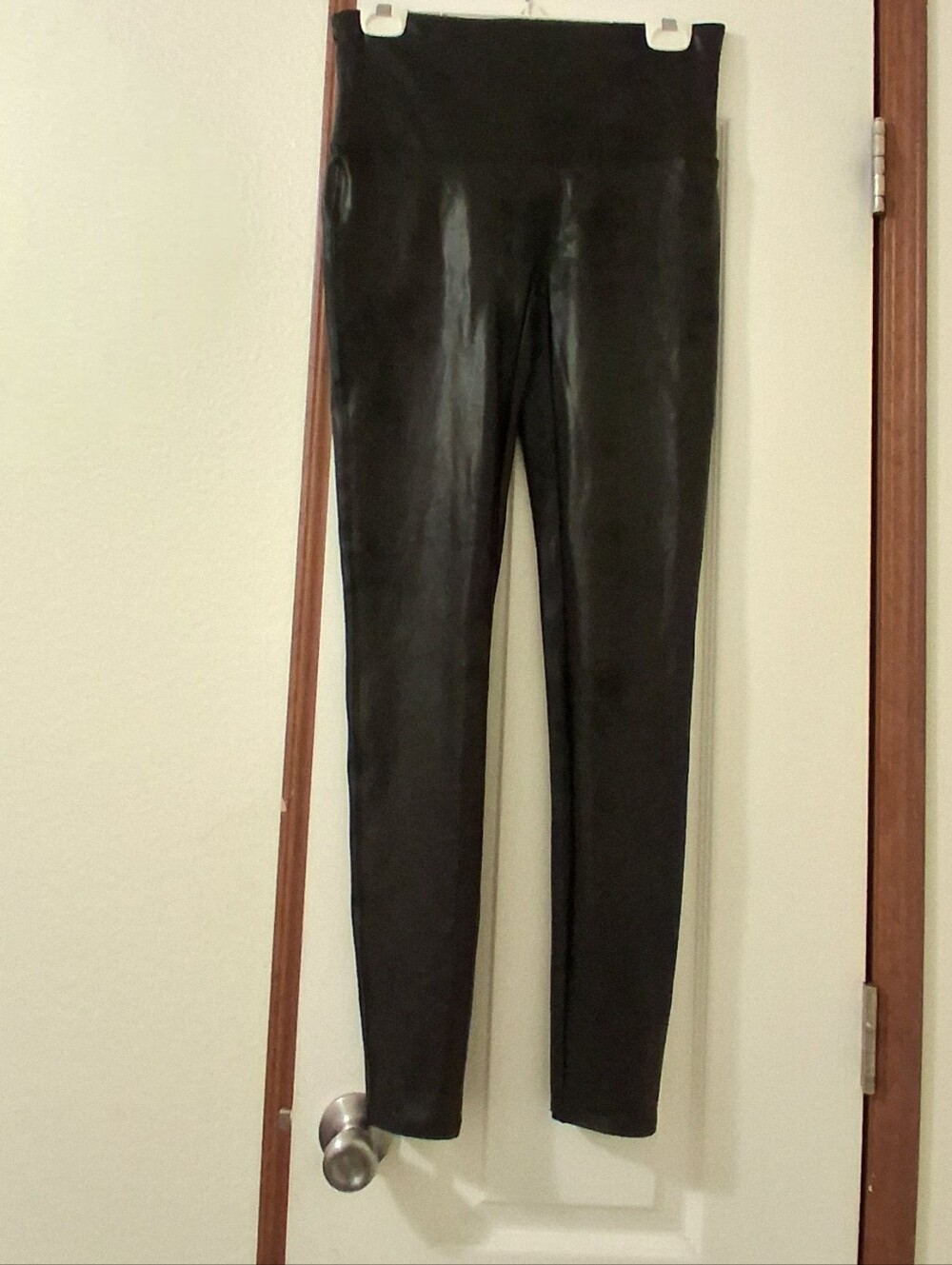 Spanx Black Leggings Women Faux Leather SzXL/TG Shapewear Comoression Tall Lengt